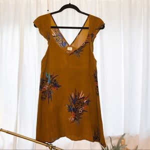 O’Neill Maggie V-Back flutter sleeve mini dress